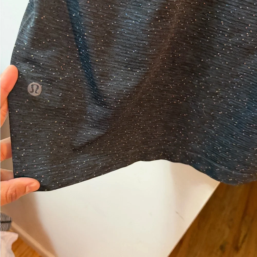 lululemon athletica Charcoal Short Sleeve Tee - Picture 2 of 4